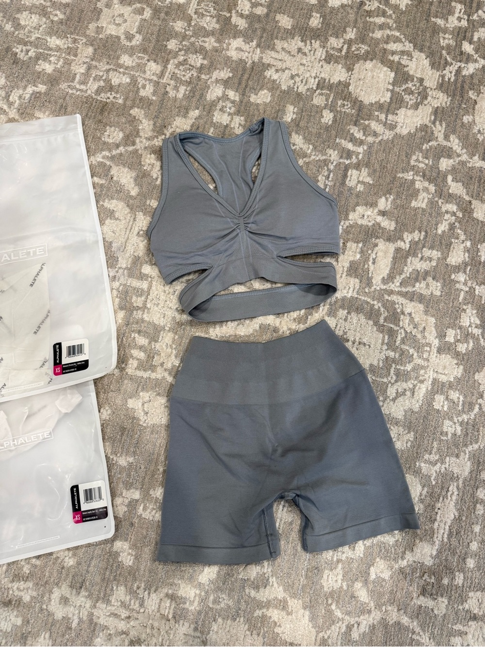 Alphalete Amplify Set Utility Gray Size XS matching sports bra and shorts NWT